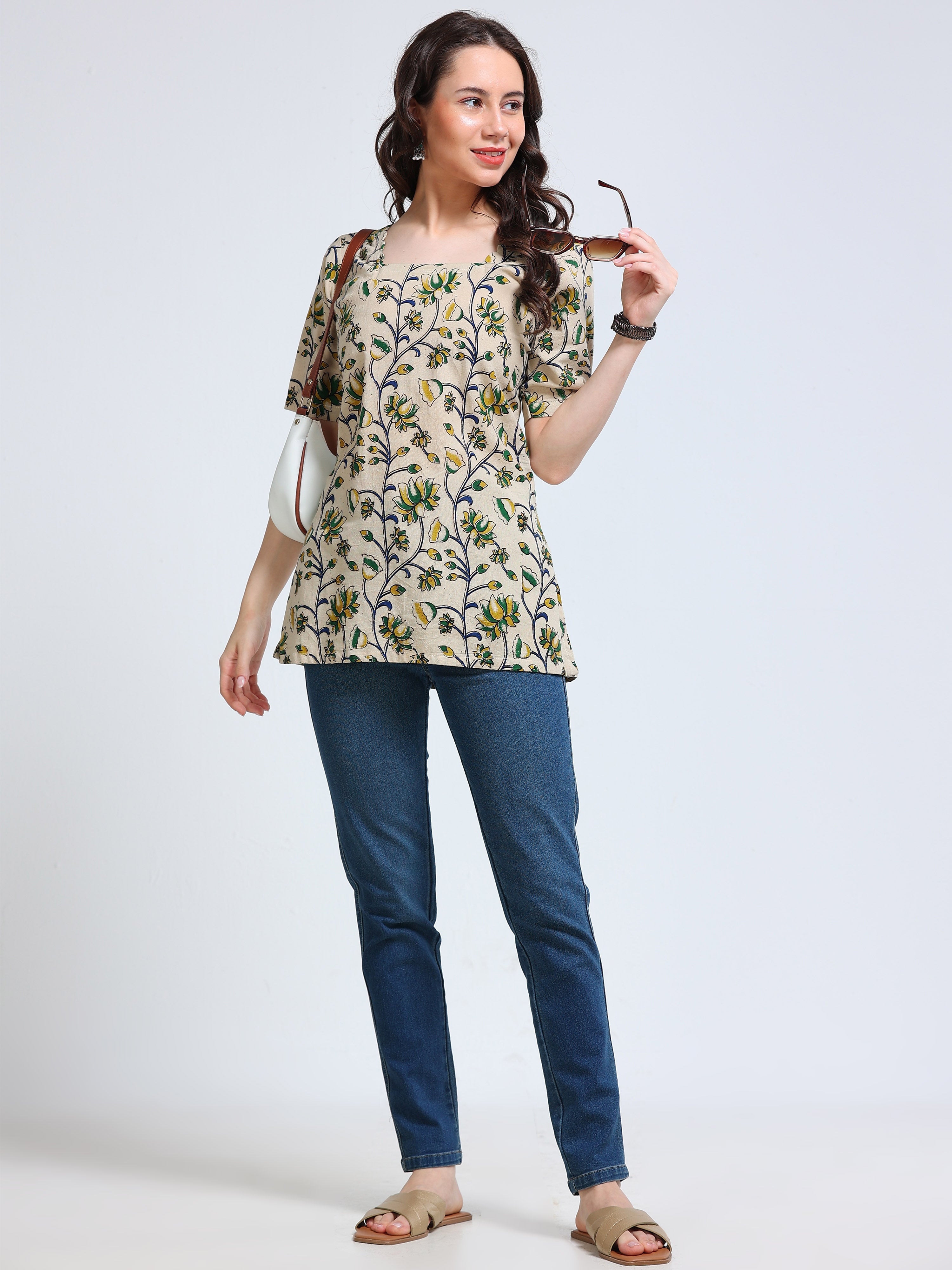 Kalaabam Floral Cotton Short Top Secondary image