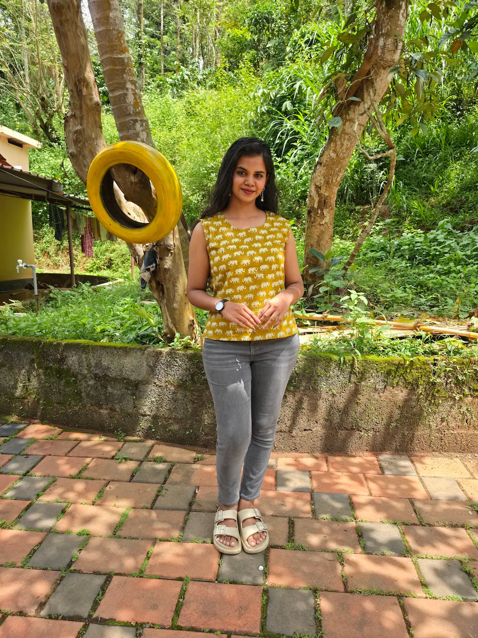 Kalaabam Mustard Elephant Print Sleeveless Short Top